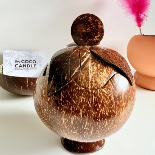 Bougie Artisanale Noix de Coco Sculptée à la Main