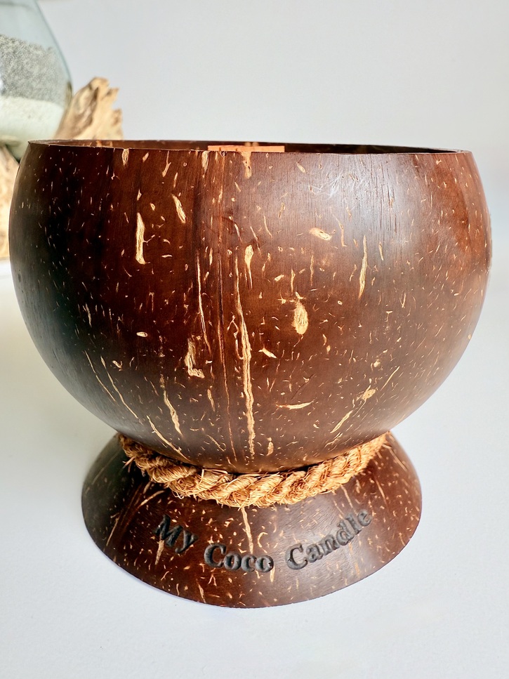 Bougie Nature Bio dans une Noix de Coco