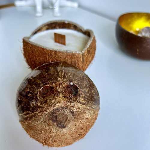 Bougie dans Noix de Coco au Monoï