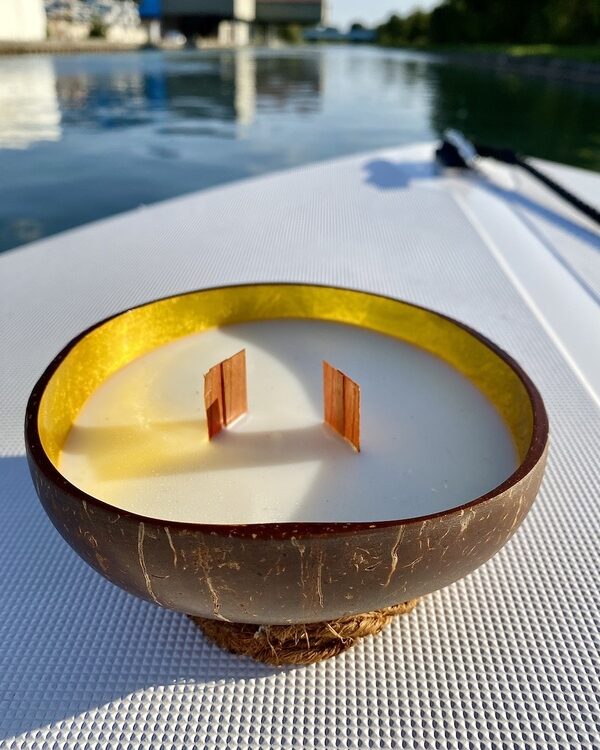 Bougie noix de coco avec intérieur or - My Coco Candle