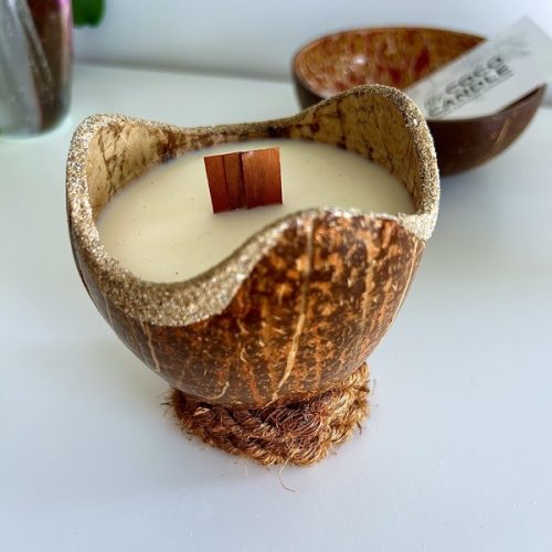 Bougie Eco-Friendly dans Noix de Coco