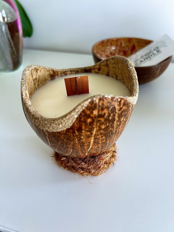 Bougie Eco-Friendly dans Noix de Coco