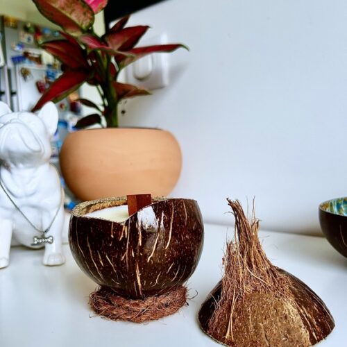 Bougie Noix de Coco au parfum naturel à la Vanille de Madagascar