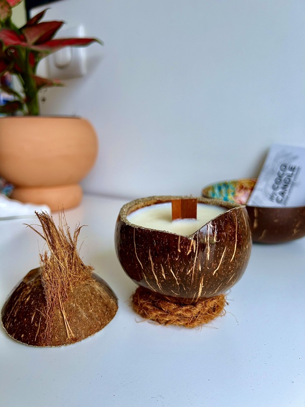 Bougie Noix de Coco au parfum naturel à la Vanille de Madagascar