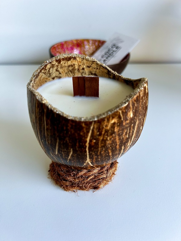 Bougie Senteur Vanille dans Coque de Noix de Coco - My Coco Candle