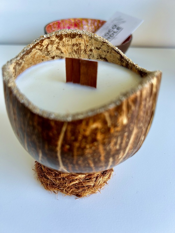 Bougie Senteur Vanille dans Coque de Noix de Coco