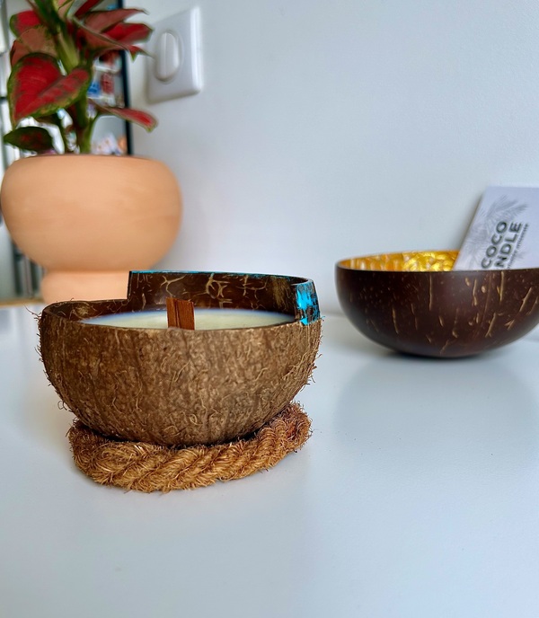 Bougie Écologique à la Noix de Coco et au Monoï