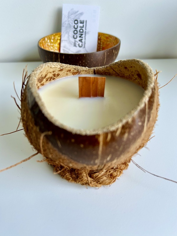 Bougie Artisanale dans une Noix de Coco au Monoï